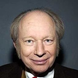 Hermann Lause 飾演 Dr. Wolfgang Kern, Notar