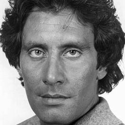 John Leslie 飾演 Self