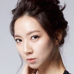 Joo Ye-rin - Kissing Cousin演員 飾演Seohui