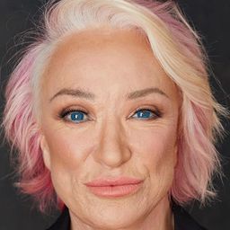 Tanya Tucker 飾演 Self (archive footage)