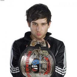 Noam Dar 飾演 Himself