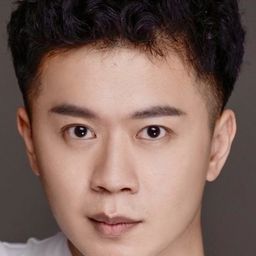 陳木易 飾演 Chih-Hao