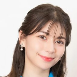 Lynn 飾演 Lily (voice)