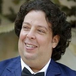 Ahmed Saad (Mesho) 飾演 حسن
