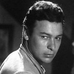 艾哈邁德·拉姆齊 - 黑水風雲演員 飾演Mamdouh