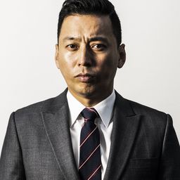 Kim Hyeong-beom 飾演 Human trafficker