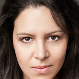 Erica Muscat - 使徒保羅演員 飾演Woman 2