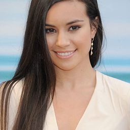 瑪達琳·霍歇爾 飾演 Sgt. Leach