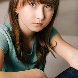 Nevis Unipan - 壞種演員 飾演Girl #1