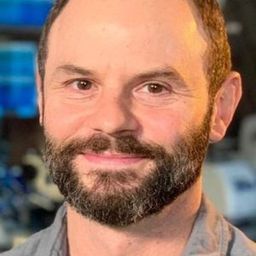 Erik Cordes 飾演 Self - Ecologist & Chief Expedition Scientist, Temple University