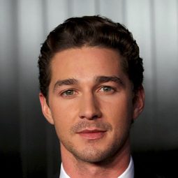 沙拉保夫 - 美國甜心演員 飾演Jake