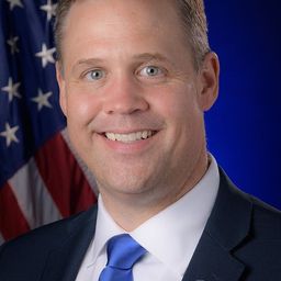 James Bridenstine 飾演 Self