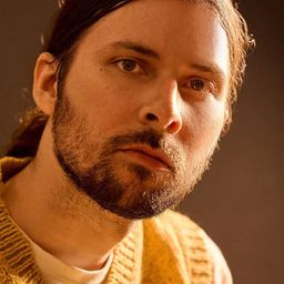 Mitch Rowland 飾演 Self