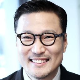 Jung Hyung-suk 飾演 Yong-cheol