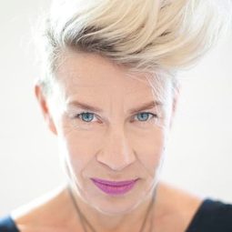 Ona Kamu - 爸B冇得揀演員 飾演Bartender