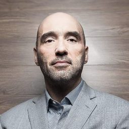 David Wm. Marsh 飾演 Dancer