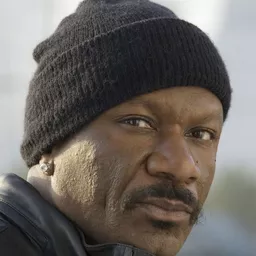 榮雷美斯 飾演 George 'Iceman' Chambers