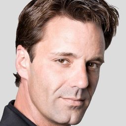 Todd Tucker - Monster Mutt導演