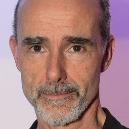 芬伯連治 - Antigone at the Barbican演員 飾演Teiresias