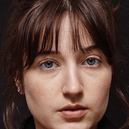 Fanny Bornedal 飾演 Teresa