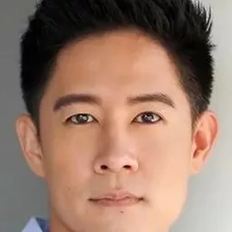 阿卡那凌米查 - 屍控戰場演員 飾演Thongdee