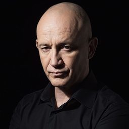 赫里斯托夏帕夫 - Operation Shmenti Capelli演員 飾演Lyubev