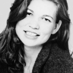 Audie England 飾演 Princess Kitana