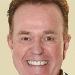 Steve Hytner 飾演 Tony Carducci