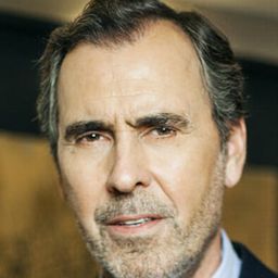 Cristián Campos - 流亡詩人聶魯達演員 飾演