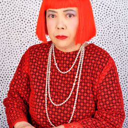 草間彌生 飾演 Fortune Teller