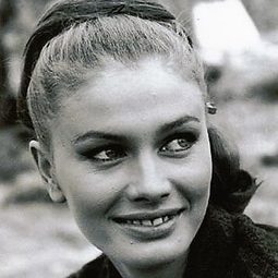 Ida Galli - 倫敦上空的鷹演員 飾演Meg