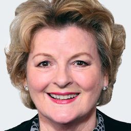 白蓮達比芙蓮 飾演 Grossmama (voice)