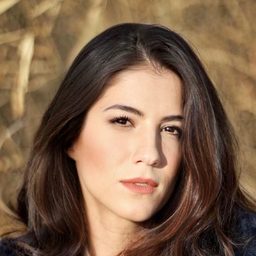 Ecem Aydin 飾演 Seher