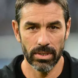 Robert Pirès 飾演 Self