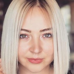 古梅克·阿爾帕·阿斯蘭 飾演 Aynur