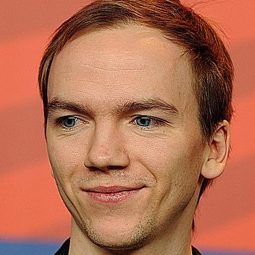 揚·科馬薩 - 你罪乖導演