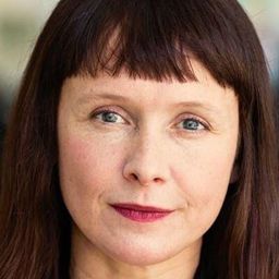 Sandrine Le Berre - 蛋糕上的櫻桃演員 飾演Anne-Lise