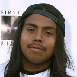 Luis Rojas-Salgado - 板仔玩轉演員 飾演Louie