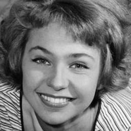 Anita Lindblom 飾演 Eva, Annika's Auntie