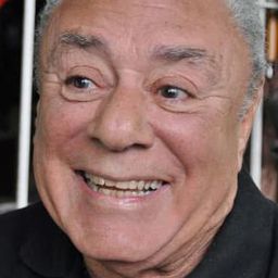 Mario Balmaseda 飾演 Self