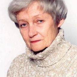 Anna Korzeniecka 飾演 Krysia