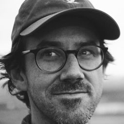 Justin Smith 飾演 Richard Babcock