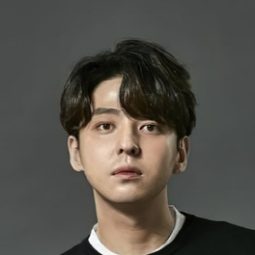 金起範 飾演 Wind / Ah Hou