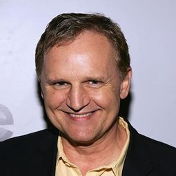 尼克·詹姆森 - 飛哥與發仔：星球大戰演員 飾演Uncle Owen (voice)