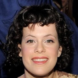 Régine Chassagne 飾演 Self