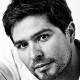 Alexey Yudnikov - 飢俄人妻演員 飾演Actor