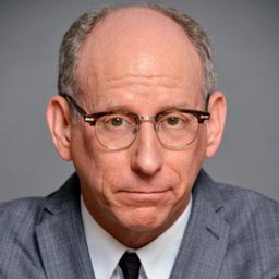 Joseph Buttler 飾演 Mannequin