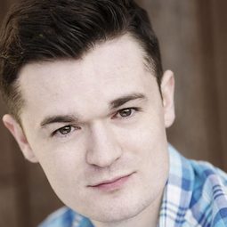Shane Murray-Corcoran 飾演 Young Malachy