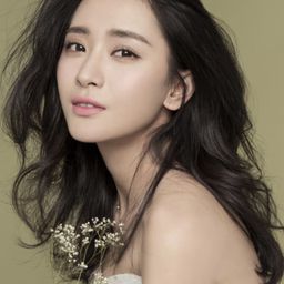 Jacinda Li 飾演 Li Yanan