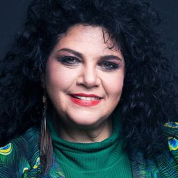 Dafna Armoni - 每一次話別演員 飾演Clara (as Daphne Armony)